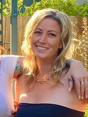 Meet your Posher, Aly